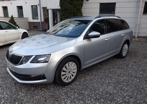 Skoda Octavia cena 47500 przebieg: 169000, rok produkcji 2019 z Lublin małe 301